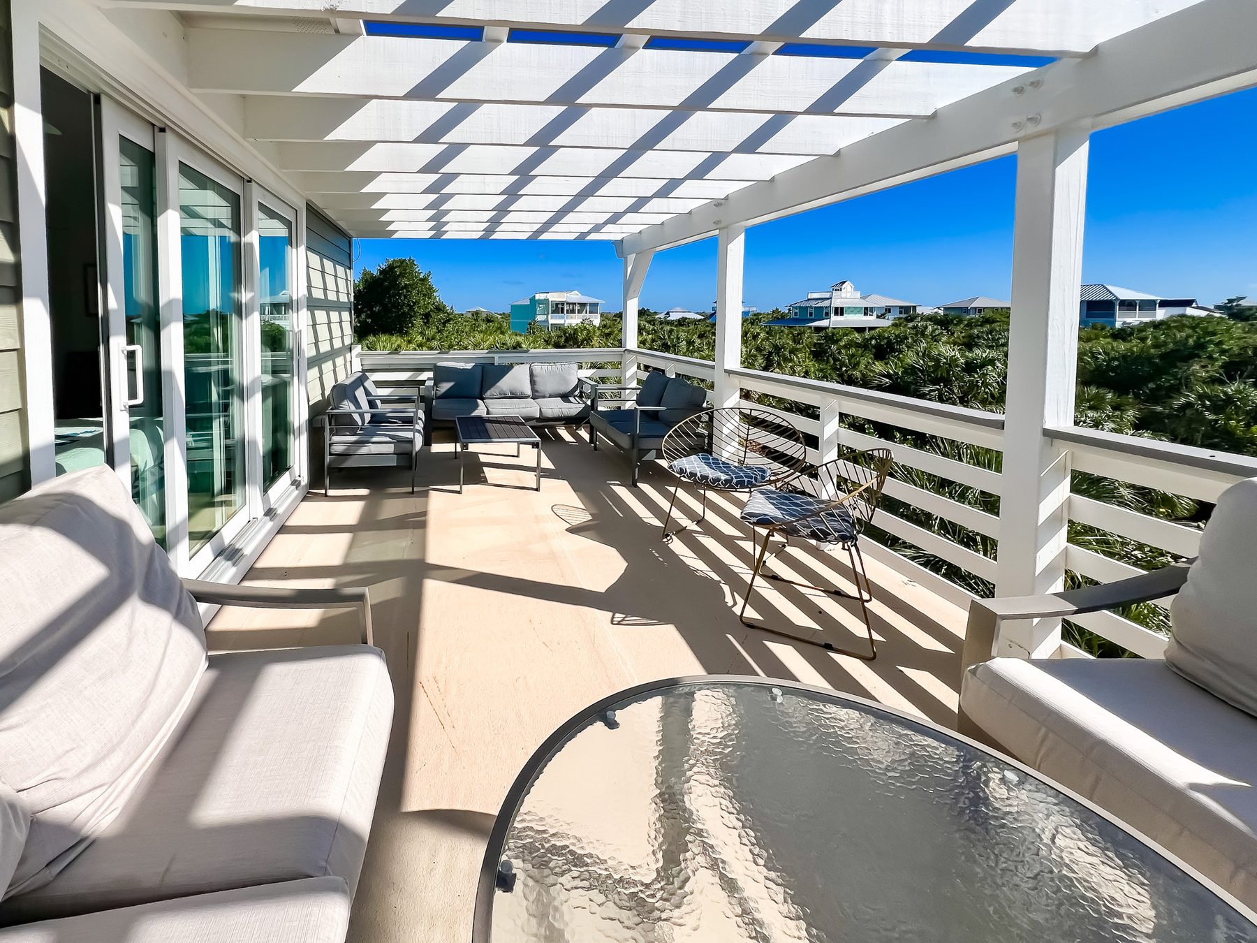 Crow's nest pergola