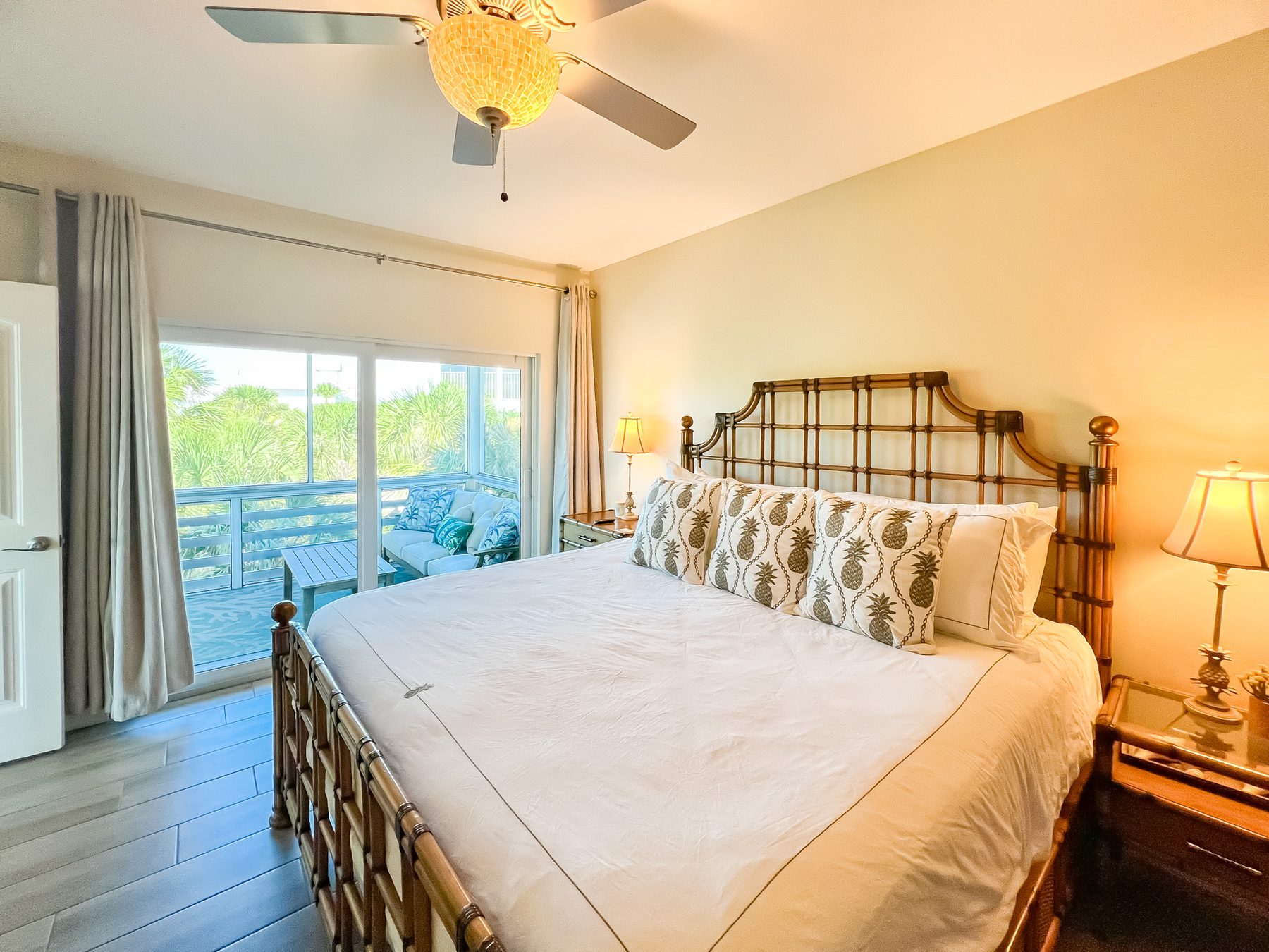Pineapple Suite — king bed, lanai walkout